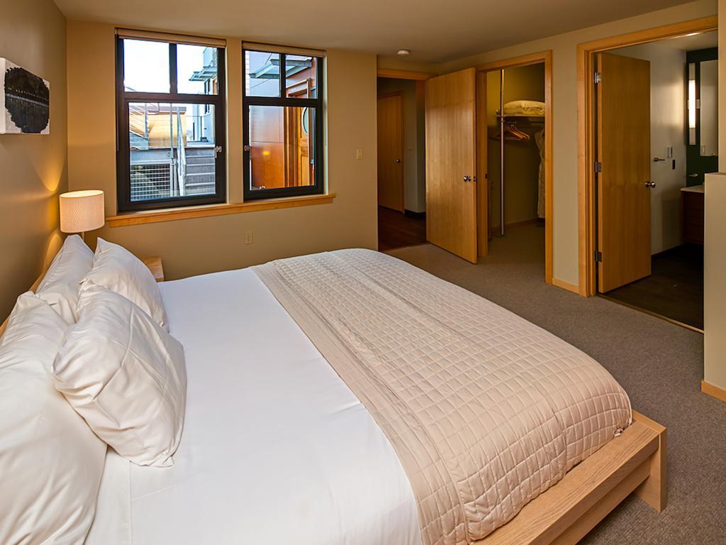 Island Inn At 123 West Friday Harbor Room photo